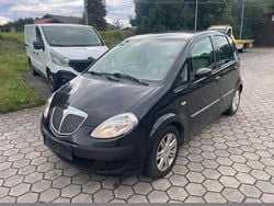 Schwarz Gebraucht 2005 Lancia Musa Van / Kleinbus | 500 € (Superpreis)