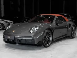 Grau Gebraucht 2023 Porsche 911 Turbo S Cabriolet Cabrio | 250.000 € (Guter Preis)