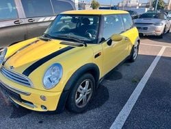 Gelb Gebraucht 2005 Mini ONE Kleinwagen | 1.300 € (Guter Preis)