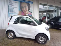 Weiß Gebraucht 2018 Smart ForTwo Coupé Kleinwagen | 10.884 € (Fairer Preis)