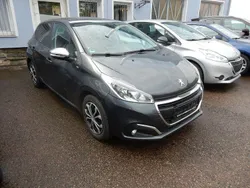 Grau Gebraucht 2016 Peugeot 208 Style Kleinwagen | 5.499 € (Fairer Preis)