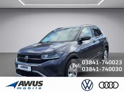 Grau / rauchgrau (metallic) Gebraucht 2024 VW T-Cross Life SUV | 23.990 € (Fairer Preis)