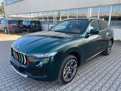 Grün Gebraucht 2017 Maserati Levante SUV | 28.999 € (Guter Preis)