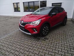 Rot Gebraucht 2023 Renault Captur Techno SUV | 21.990 € (Fairer Preis)