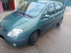 Grün Gebraucht 2002 Renault Scénic Expression Van / Kleinbus | 500 € (Superpreis)