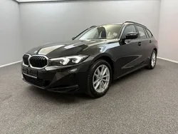 Schwarz Gebraucht 2022 BMW 320 Shadowline Kombi | 31.699 € (Superpreis)