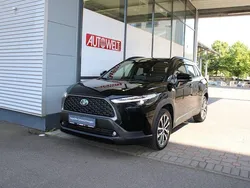Schwarz Gebraucht 2022 Toyota Corolla Cross Team SUV | 33.990 € (Guter Preis)