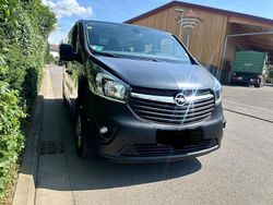 Schwarz Gebraucht 2016 Opel Vivaro Van | 13.900 € (Fairer Preis)