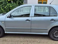 Grau Gebraucht 2004 Skoda Fabia Kleinwagen | 600 € (Guter Preis)