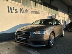 Grau Gebraucht 2014 Audi A3 Sportback Attraction Limousine | 14.900 € (Fairer Preis)