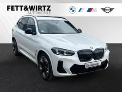 Weiss Gebraucht 2023 BMW iX3 M Sport SUV | 50.888 € (Fairer Preis)