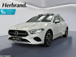 Weiss Gebraucht 2024 Mercedes A250 Progressive Limousine | 31.990 € (Fairer Preis)