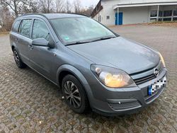 Grau Gebraucht 2005 Opel Astra Kombi | 2.000 € (Fairer Preis)