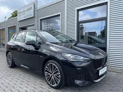 Schwarz Gebraucht 2023 BMW 218 Active Tourer M Sport Van / Kleinbus | 31.690 € (Etwas zu teuer)
