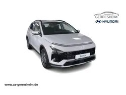 Grau Neu 2025 Hyundai Bayon Trend SUV | 25.387 € (Teuer)