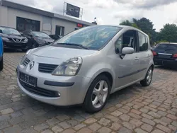 Grau Gebraucht 2006 Renault Modus Van / Kleinbus | 3.299 € (Fairer Preis)