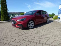 Sunset red / mic Gebraucht 2023 Hyundai i30 N Line Limousine | 23.490 € (Fairer Preis)