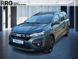 Zedergrün Gebraucht 2024 Dacia Jogger Extreme Van / Kleinbus | 21.390 € (Fairer Preis)