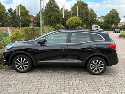 Schwarz Gebraucht 2021 Renault Kadjar Black Edition SUV | 18.500 € (Fairer Preis)