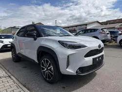 Ash grey metallic Neu 2025 Toyota Yaris Cross Sport SUV | 35.590 €