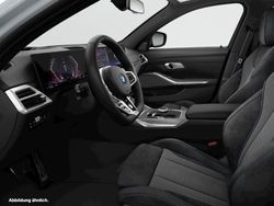 Grau Gebraucht 2024 BMW 330e Kombi | 55.192 €