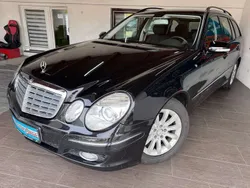 Blau Gebraucht 2009 Mercedes E200 Classic Kombi | 6.700 € (Superpreis)