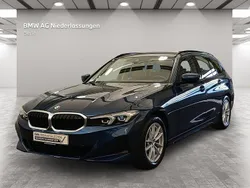 Blau Gebraucht 2024 BMW 318 Shadowline Kombi | 30.900 € (Superpreis)