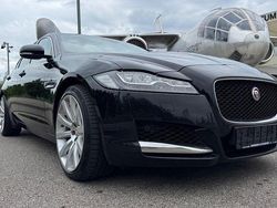 Schwarz Gebraucht 2016 Jaguar XF Portfolio Limousine | 15.490 € (Fairer Preis)