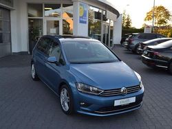 Blau Gebraucht 2015 VW Golf Sportsvan LOUNGE Van / Kleinbus | 14.990 € (Fairer Preis)