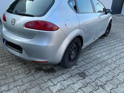 Silber Gebraucht 2005 Seat Leon Reference Limousine | 1.200 € (Superpreis)
