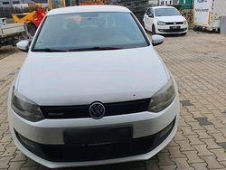 Weiß Gebraucht 2012 VW Polo Limousine | 1.800 €