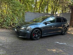 Grau Gebraucht 2015 VW Golf VII GTD Kombi | 10.100 € (Guter Preis)