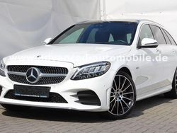Weiß Gebraucht 2019 Mercedes C300e AMG line Limousine | 33.600 € (Teuer)