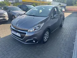 Grau Gebraucht 2019 Peugeot 208 Premium Kleinwagen | 8.670 € (Fairer Preis)