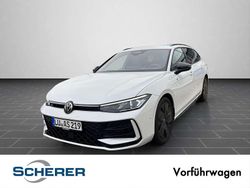 Oryxweiß perlmutteffekt (metallic) Gebraucht 2025 VW Passat IQ Drive Kombi | 50.990 € (Fairer Preis)