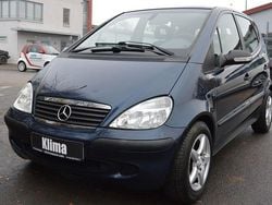 Blau Gebraucht 2004 Mercedes A160 Avantgarde Van / Kleinbus | 990 € (Superpreis)