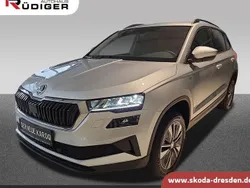 Brilliantsilber metallic met. brilliantsilber metallic met. Gebraucht 2023 Skoda Karoq Tour SUV | 29.480 € (Guter Preis)