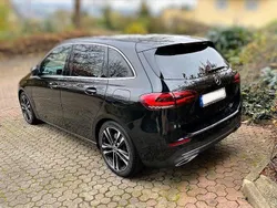 Schwarz Gebraucht 2019 Mercedes B250 Van / Kleinbus | 25.950 € (Guter Preis)