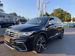 Schwarz Gebraucht 2023 VW Tiguan Allspace R-line SUV | 39.990 € (Guter Preis)