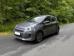 Grau Gebraucht 2018 Hyundai i10 Kleinwagen | 8.399 € (Fairer Preis)