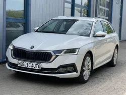 Weiß Gebraucht 2022 Skoda Octavia Style Kombi | 22.995 €
