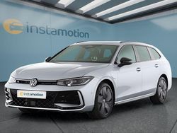 Silber Gebraucht 2024 VW Passat Kombi | 45.399 € (Guter Preis)
