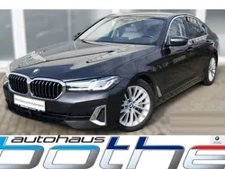 Grau Gebraucht 2022 BMW 540 Luxury Line Limousine | 38.990 € (Fairer Preis)