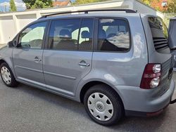 Grau Gebraucht 2009 VW Touran Trendline Van / Kleinbus | 2.950 € (Fairer Preis)