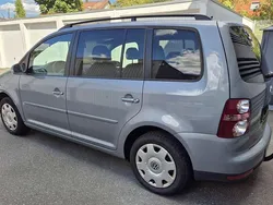 Grau Gebraucht 2009 VW Touran Trendline Van / Kleinbus | 2.950 € (Guter Preis)