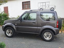 Grau Gebraucht 2013 Suzuki Jimny Ranger SUV | 7.999 €
