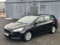 Schwarz Gebraucht 2015 Ford Focus Ambiente Kombi | 4.750 € (Teuer)
