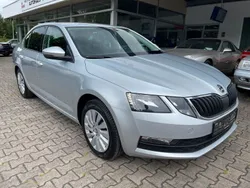 Silber Gebraucht 2017 Skoda Octavia Ambition Limousine | 12.440 € (Etwas zu teuer)