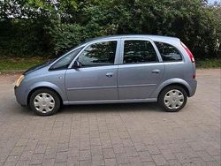 Silber Gebraucht 2006 Opel Meriva Van / Kleinbus | 2.000 € (Fairer Preis)