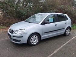 Silber Gebraucht 2007 VW Polo Kleinwagen | 4.000 € (Etwas zu teuer)